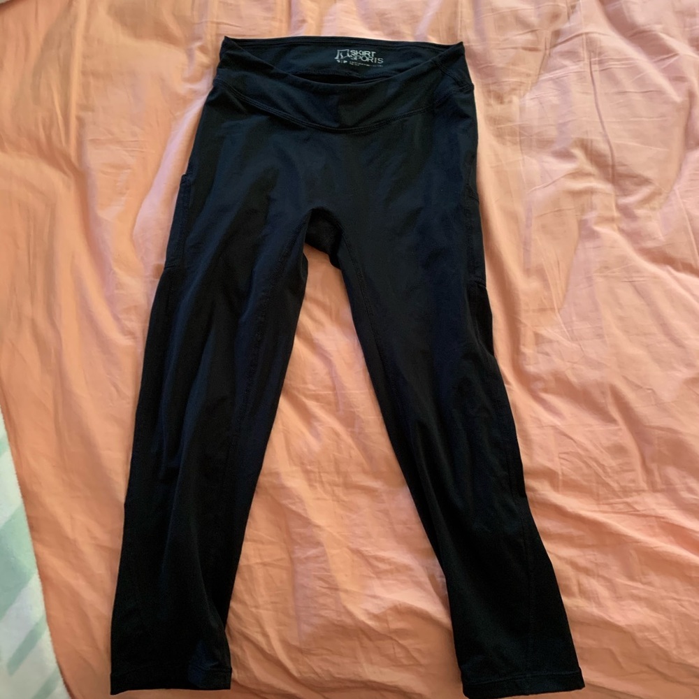 Thin Black SkirtSports Leggings